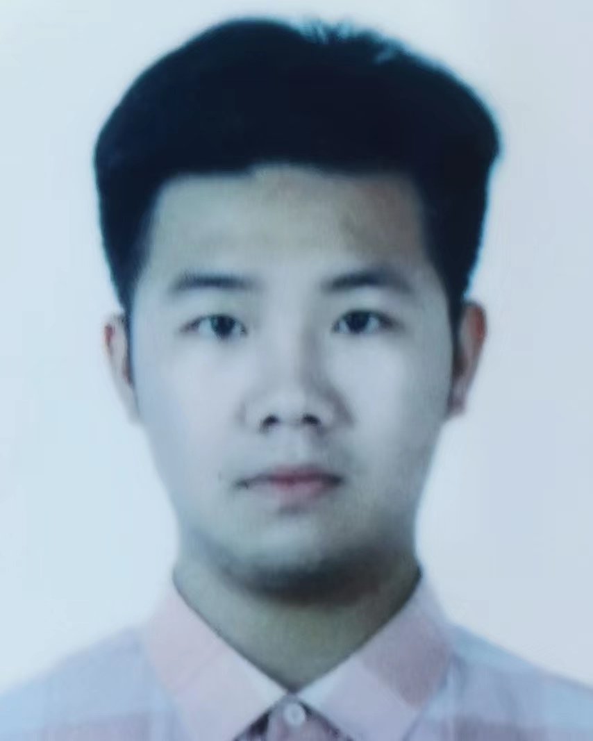 何锦龙