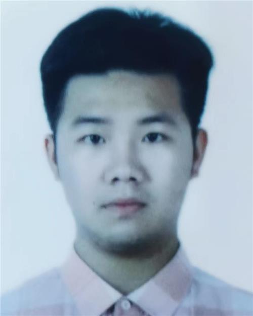 何锦龙