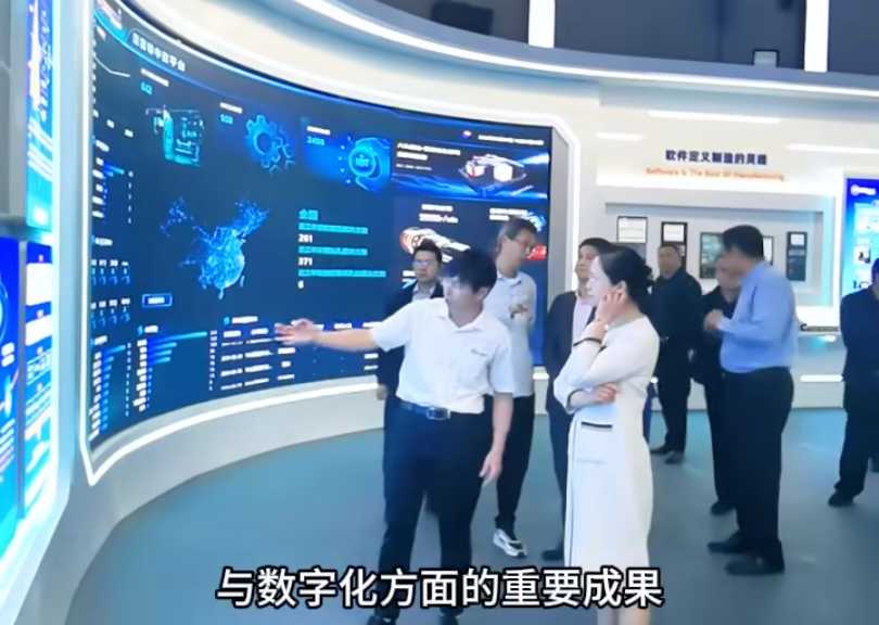 省工信廳、市政領(lǐng)導(dǎo)赴中山邁雷特數(shù)控技術(shù)有限公司調(diào)研，希望通過數(shù)控技術(shù)與數(shù)字化變革手段，可以為更多企業(yè)實現(xiàn)綠色高效的轉(zhuǎn)型升級。
