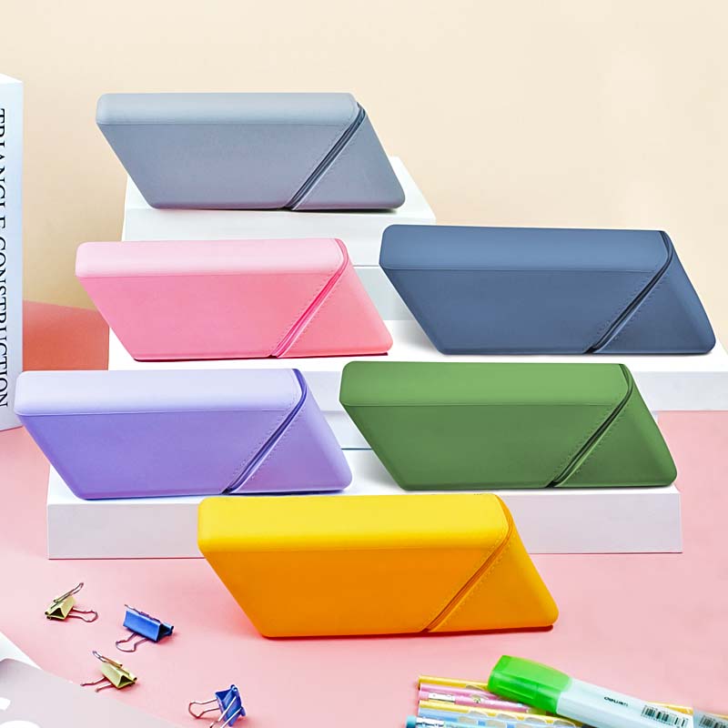 QS-2030 flip and stand stylish silicone pencil box