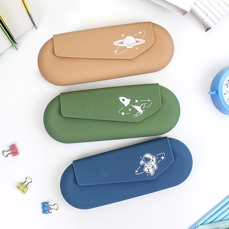 QS-2025 Space Magnetic Silicone Pencil Case