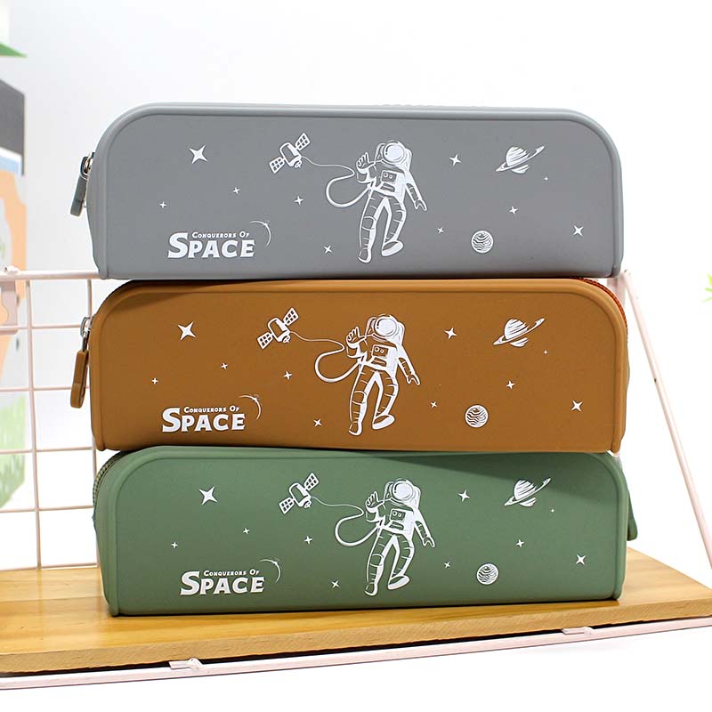 QS-2004 Popular Space Walk Cool Silicone Pen Case Back To School Made In China
