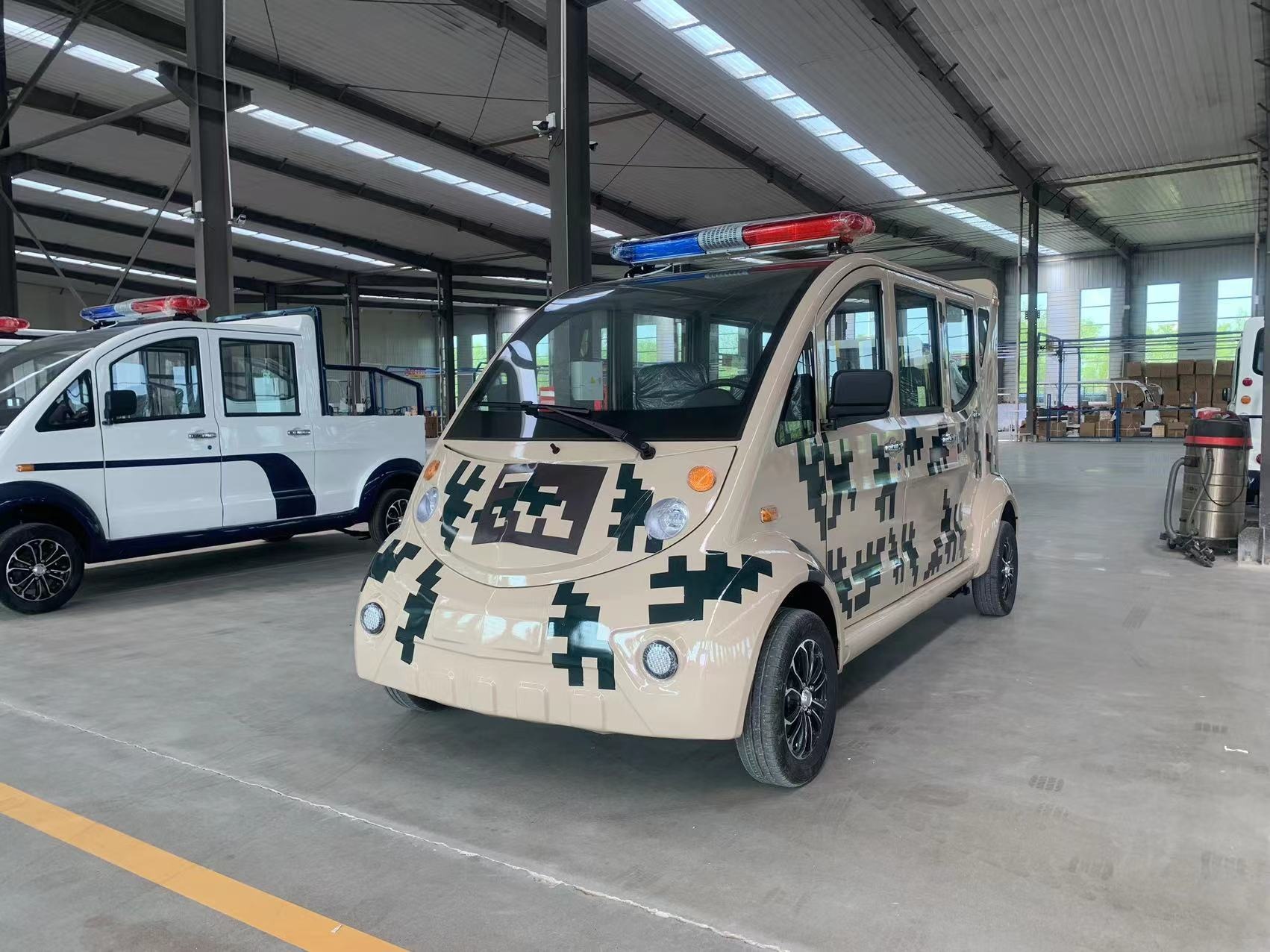 悍逸電動(dòng)四輪皮卡帶斗巡查車 四座機(jī)場(chǎng)用巡邏代步車 性能優(yōu)越